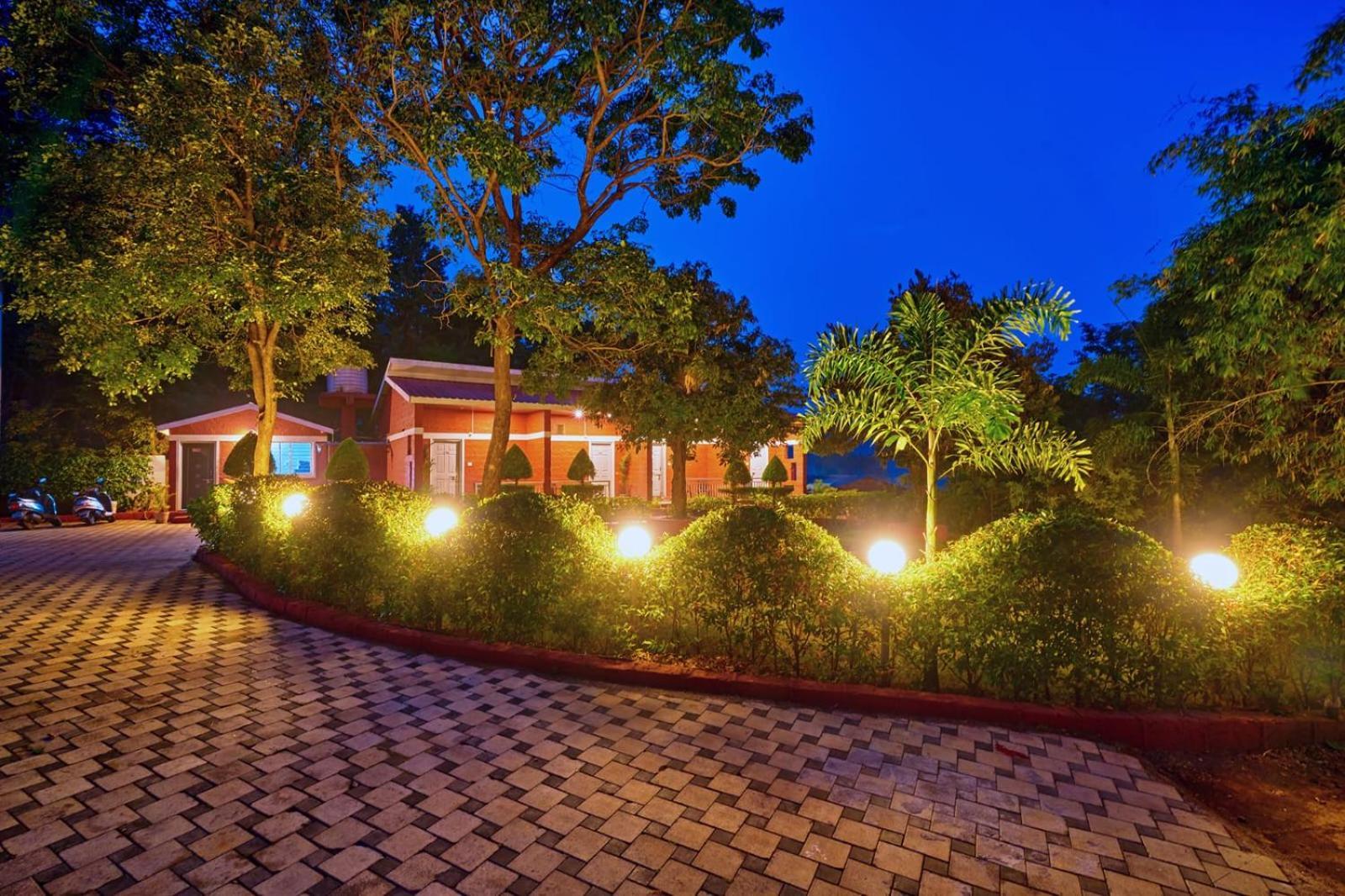 Serenity Resort Panhala Екстер'єр фото