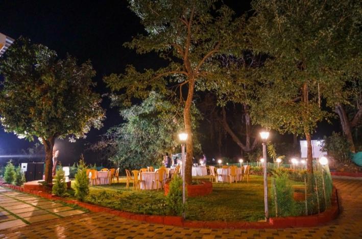 Serenity Resort Panhala Екстер'єр фото